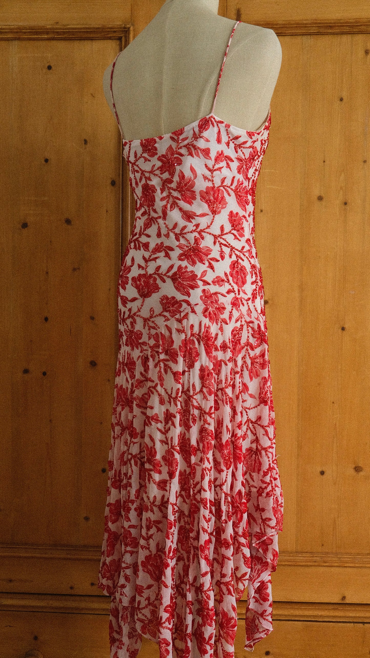 Vintage embellished white & red flutter dress (S/M-M)