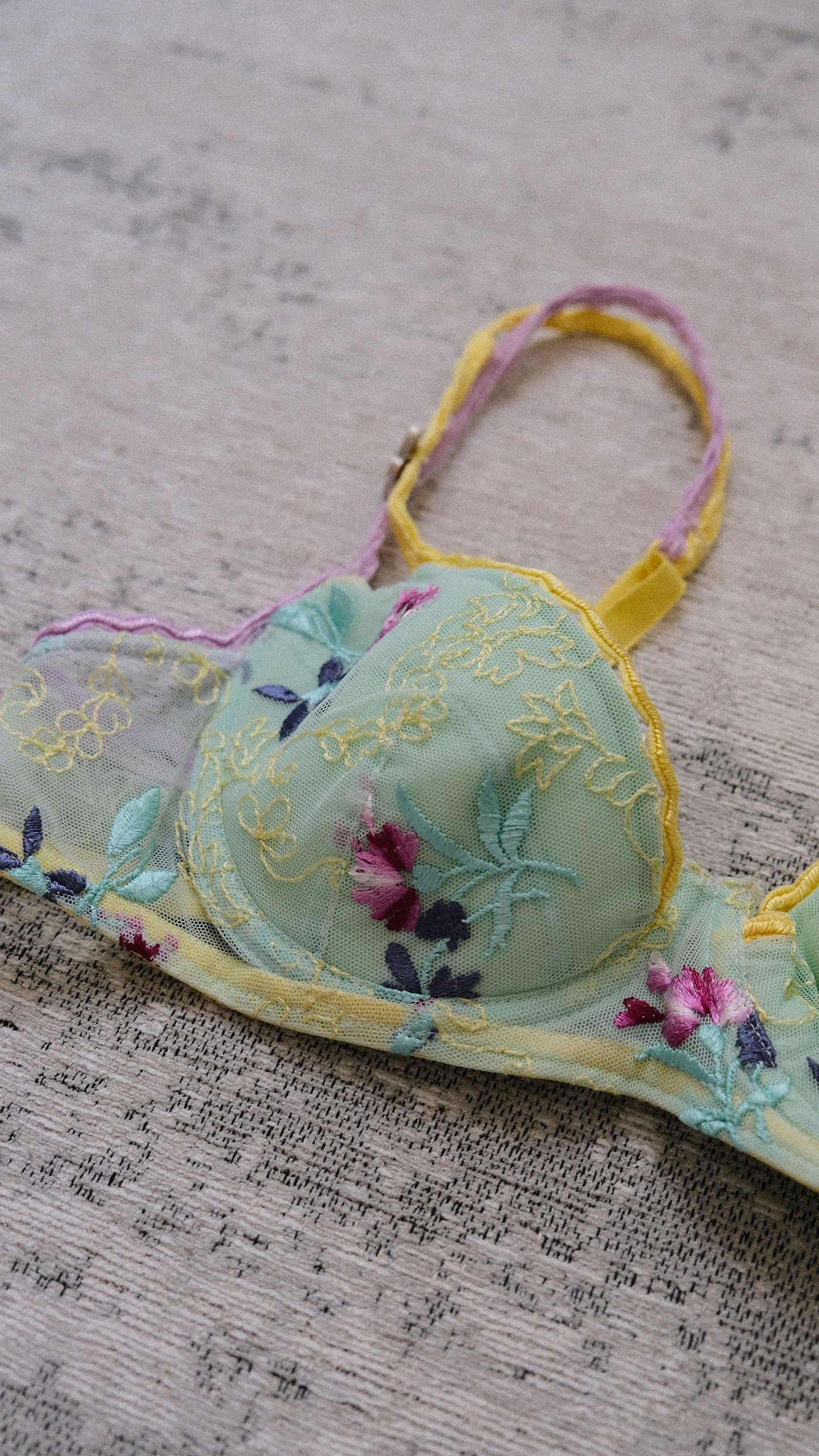 Vintage French Minty Floral bra (75B/34B)