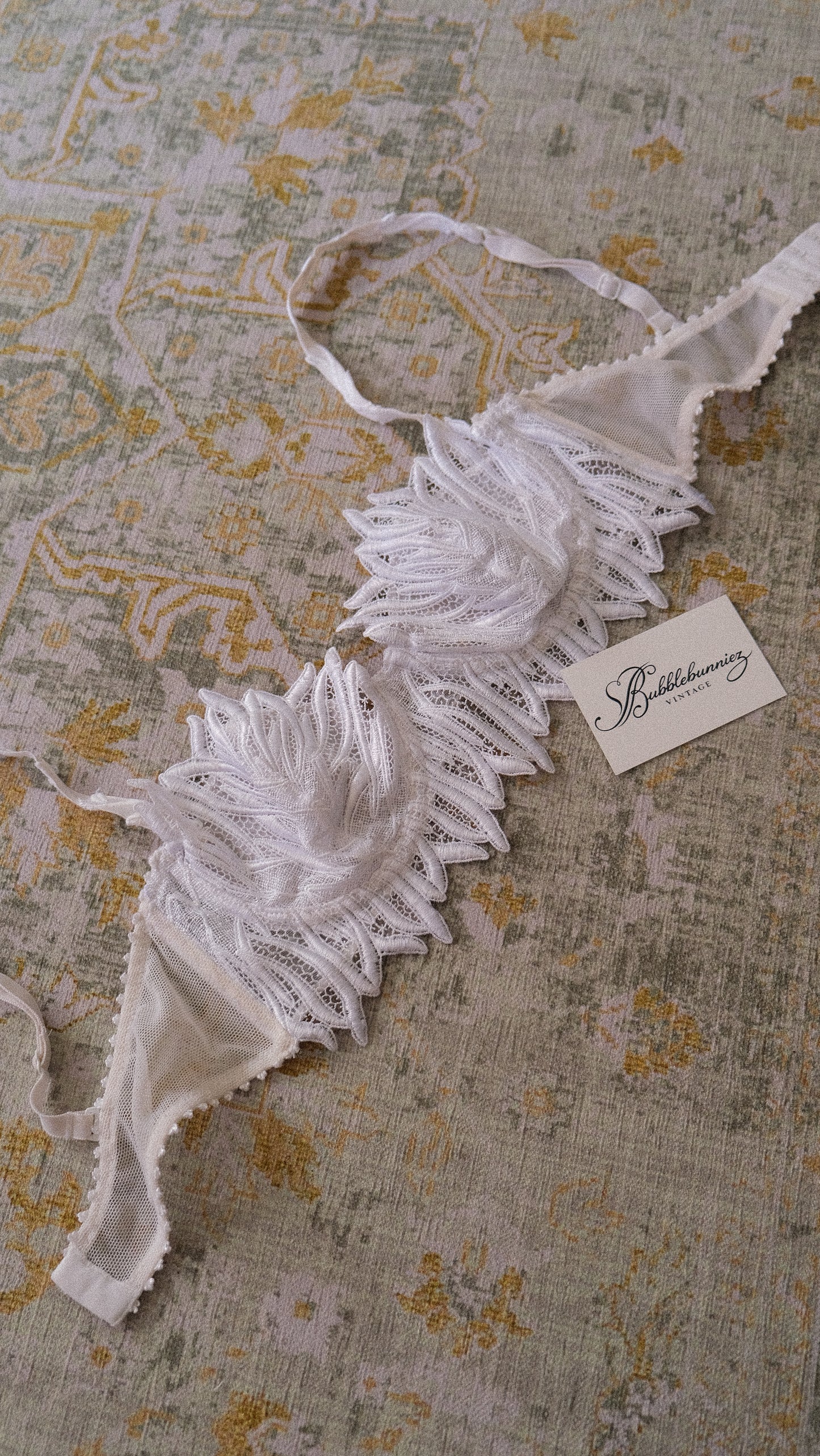 Vintage French swan bra (34A/75A)