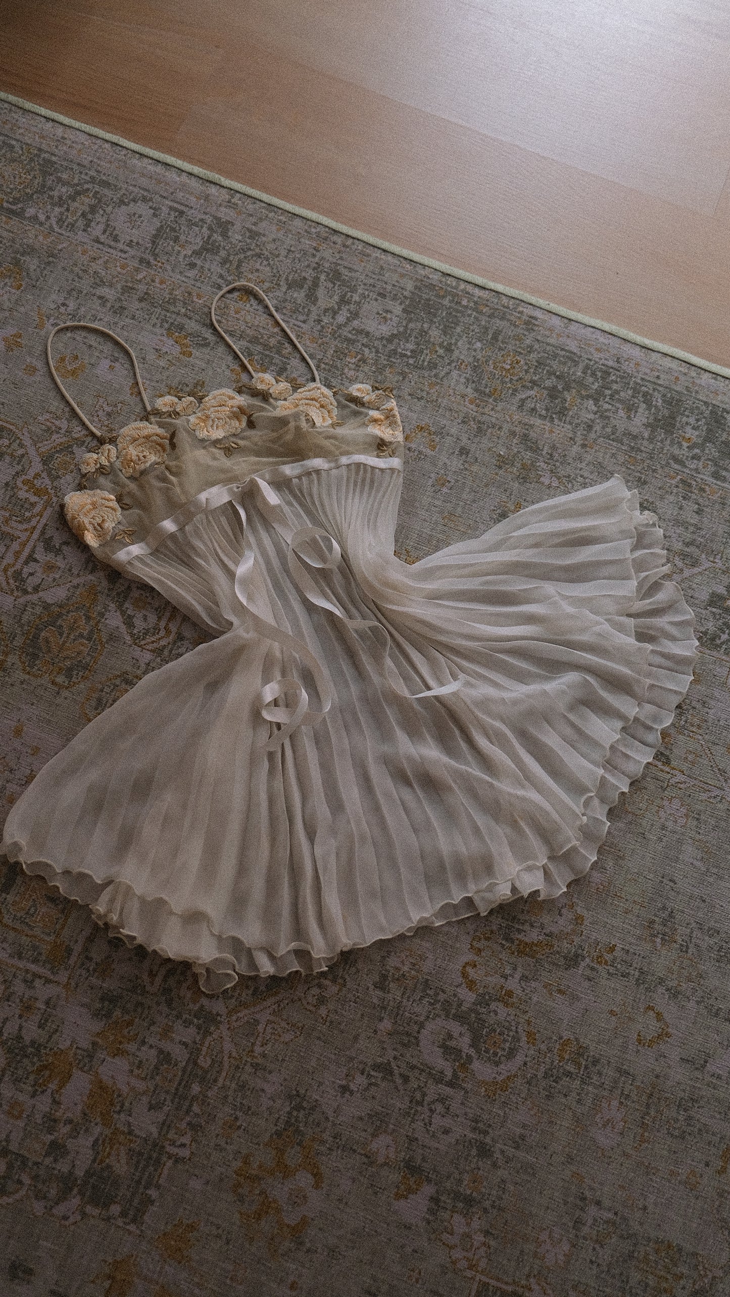 Vintage Italian soft floral babydoll with pleads