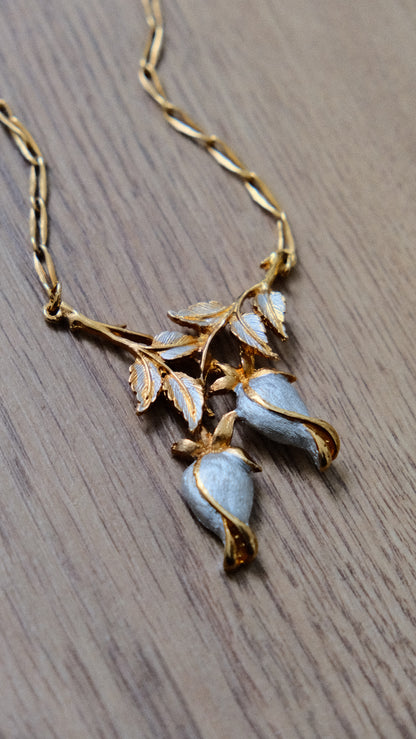 Fae’s Tullip necklace