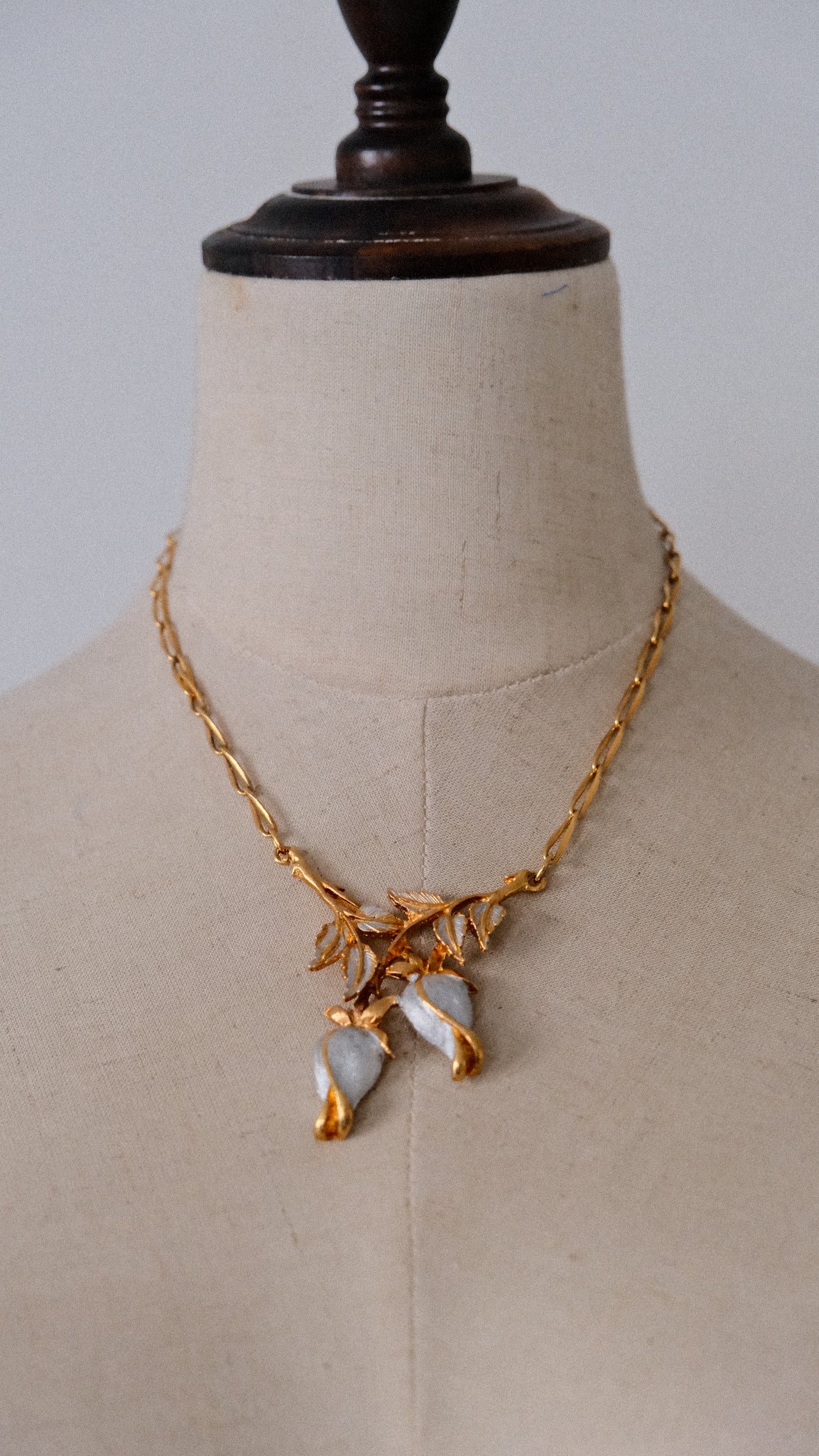 Fae’s Tullip necklace