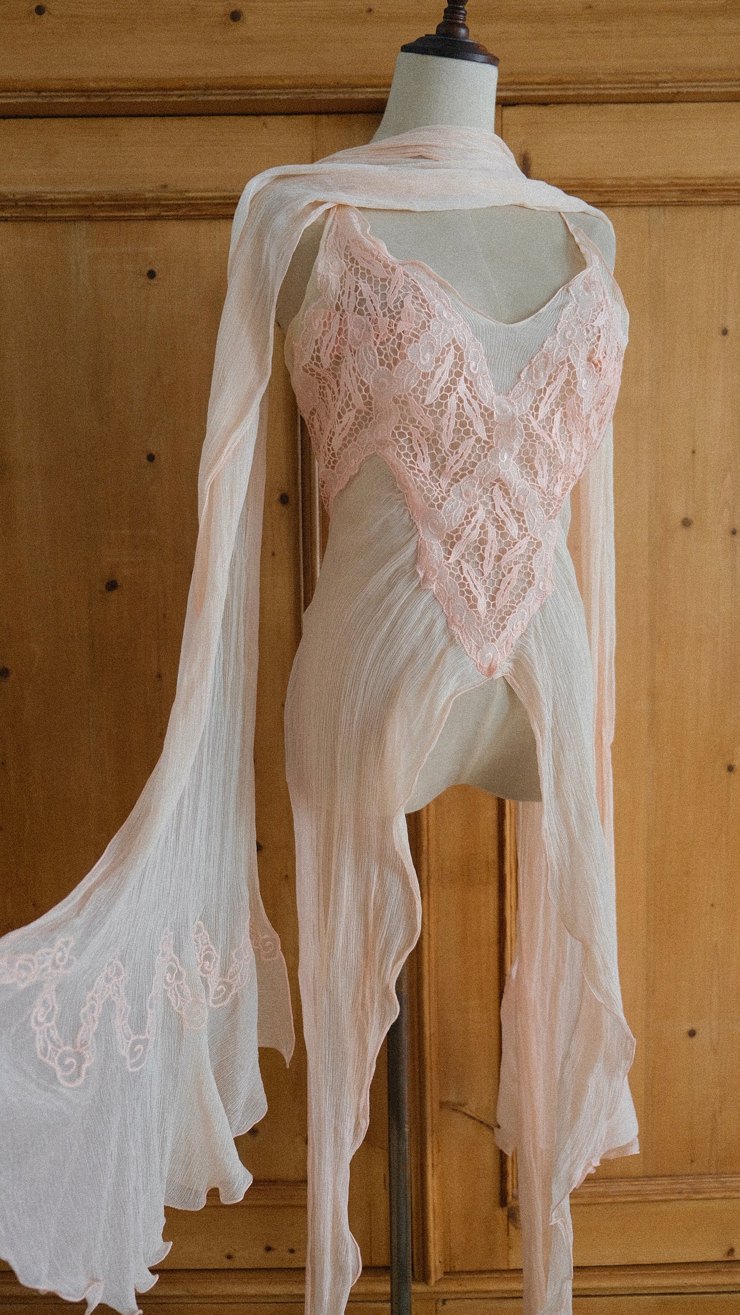 Vintage soft pink open back top with scarf (XS-M)