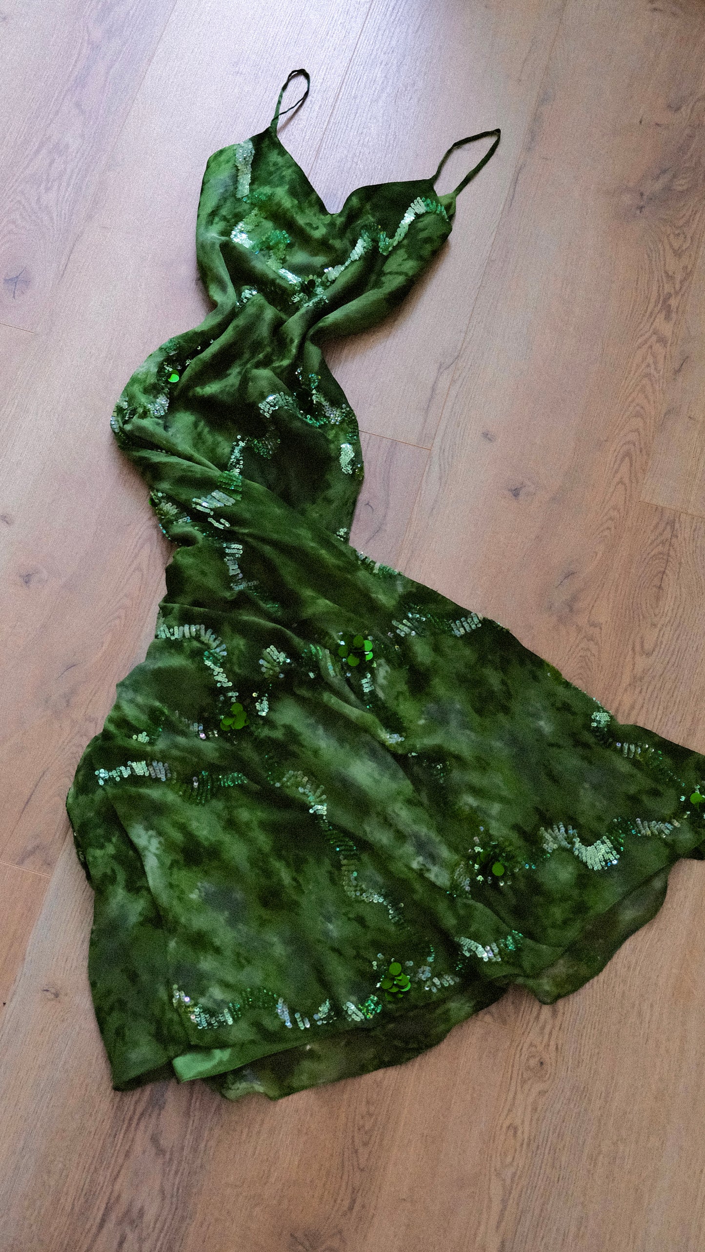 Hugged by ivy dress (M)