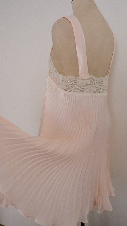 Vintage French pleated babydoll (M, M/L)