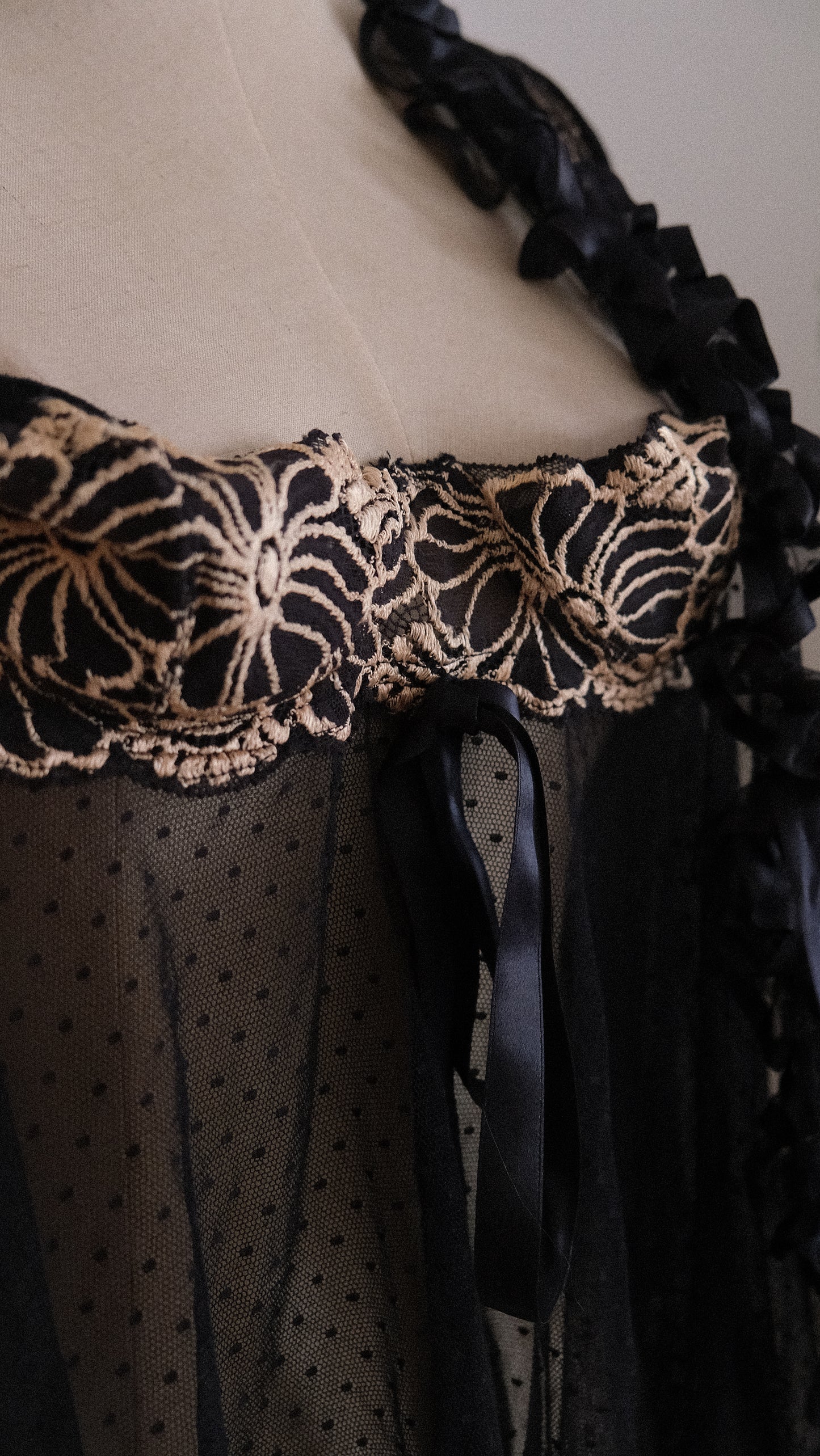 Vintage French 2 piece set; duster & babydoll (M)