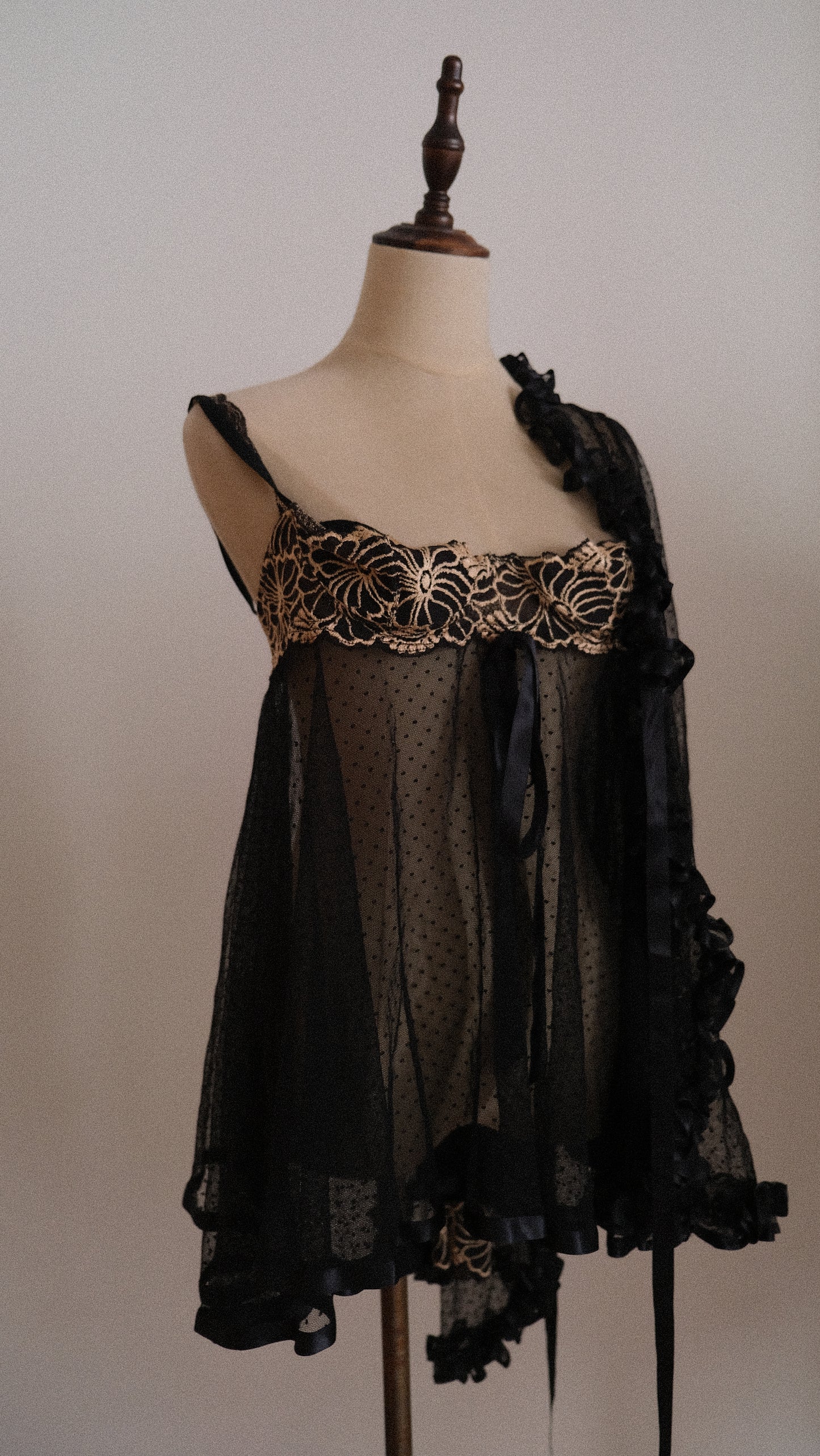 Vintage French 2 piece set; duster & babydoll (M)