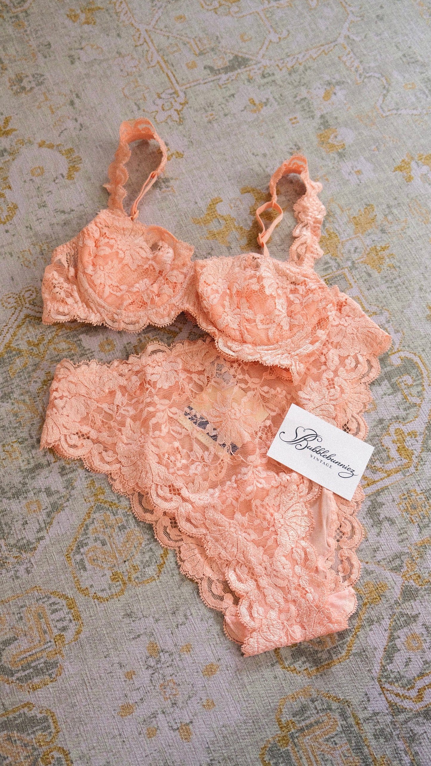 Vintage peachy NWT La Perla lingerie set (34B/75B)