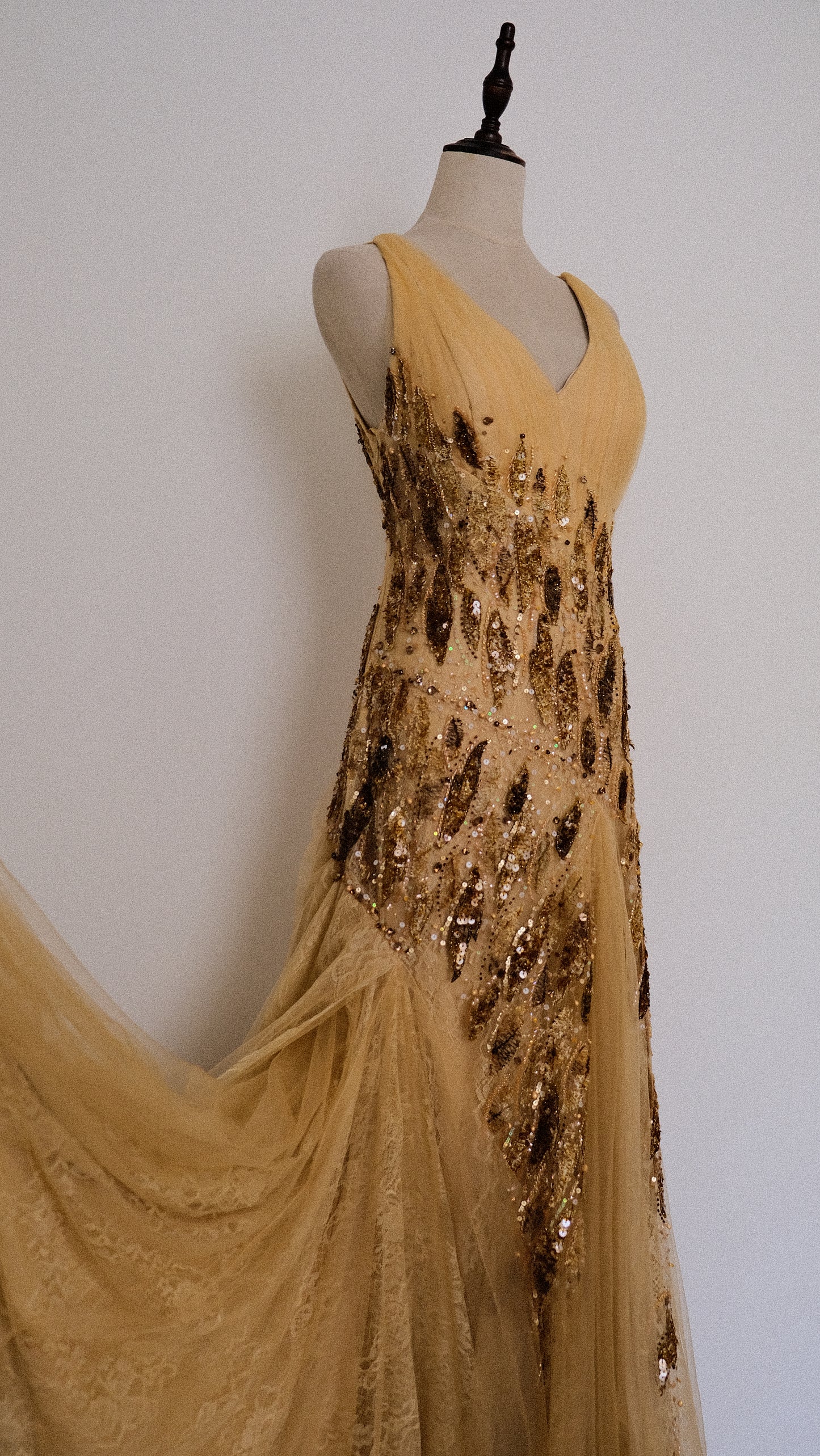 Spanish Dust of Gold evening gown (M)