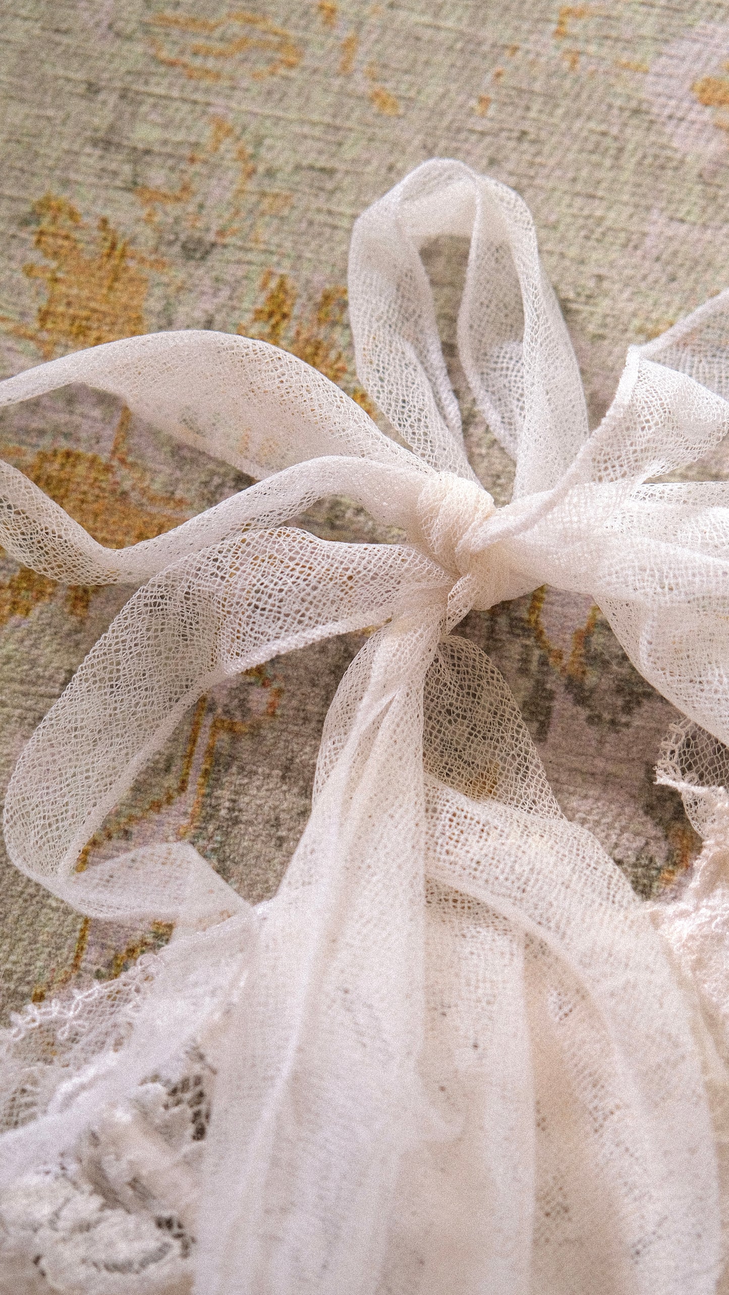 Vintage La Perla white ribbon bra (36B/80B)