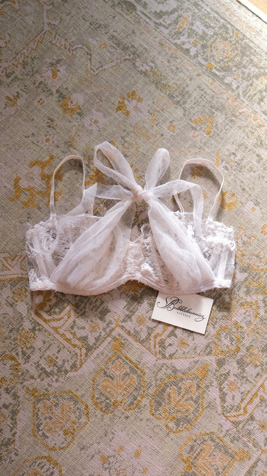 Vintage La Perla white ribbon bra (36B/80B)