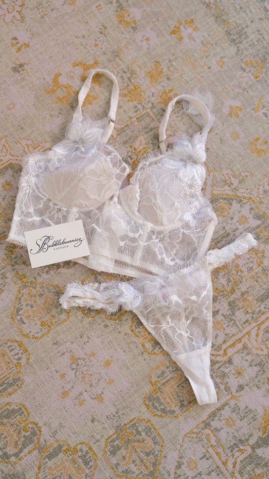Vintage French floral lingerie set (34B/75B)