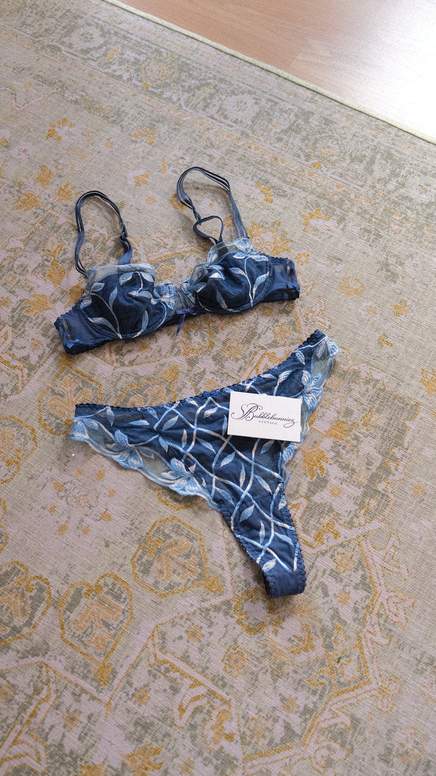 Vintage deep blue floral lingerie set (75B/34B)