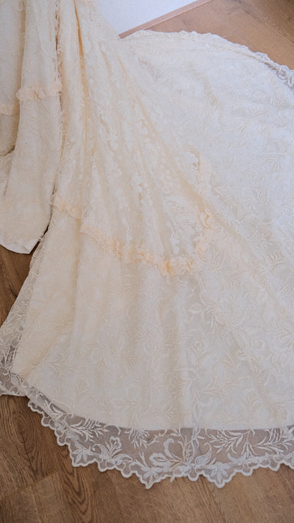 Layered fairytale wedding dress (M)