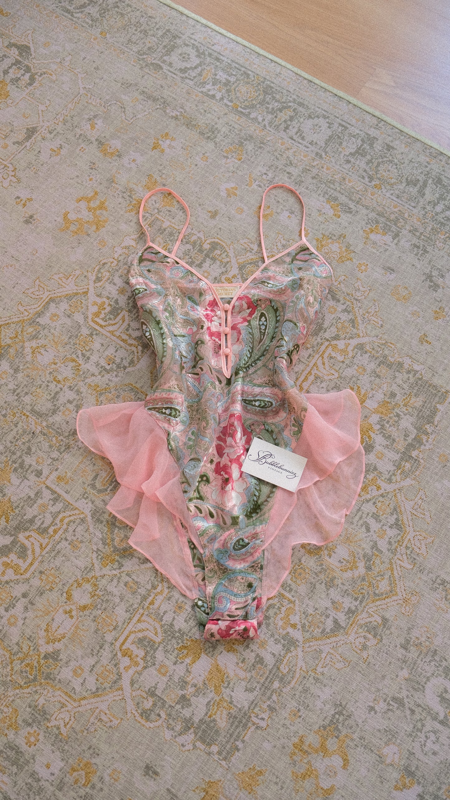 Vintage Victoria’s Secret ruffle teddy (M)