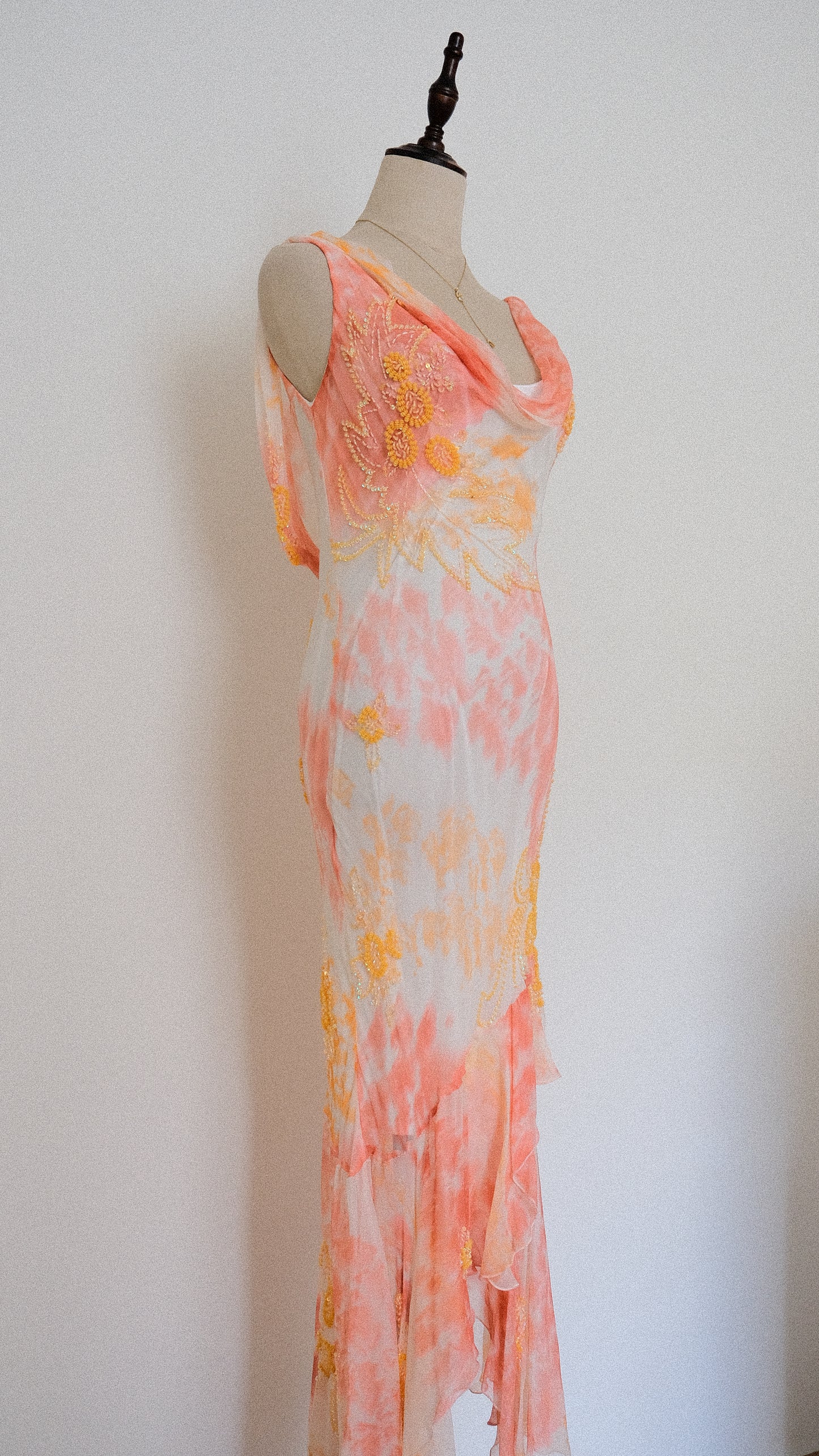 The sunset serenade dress (M, M/L, L)