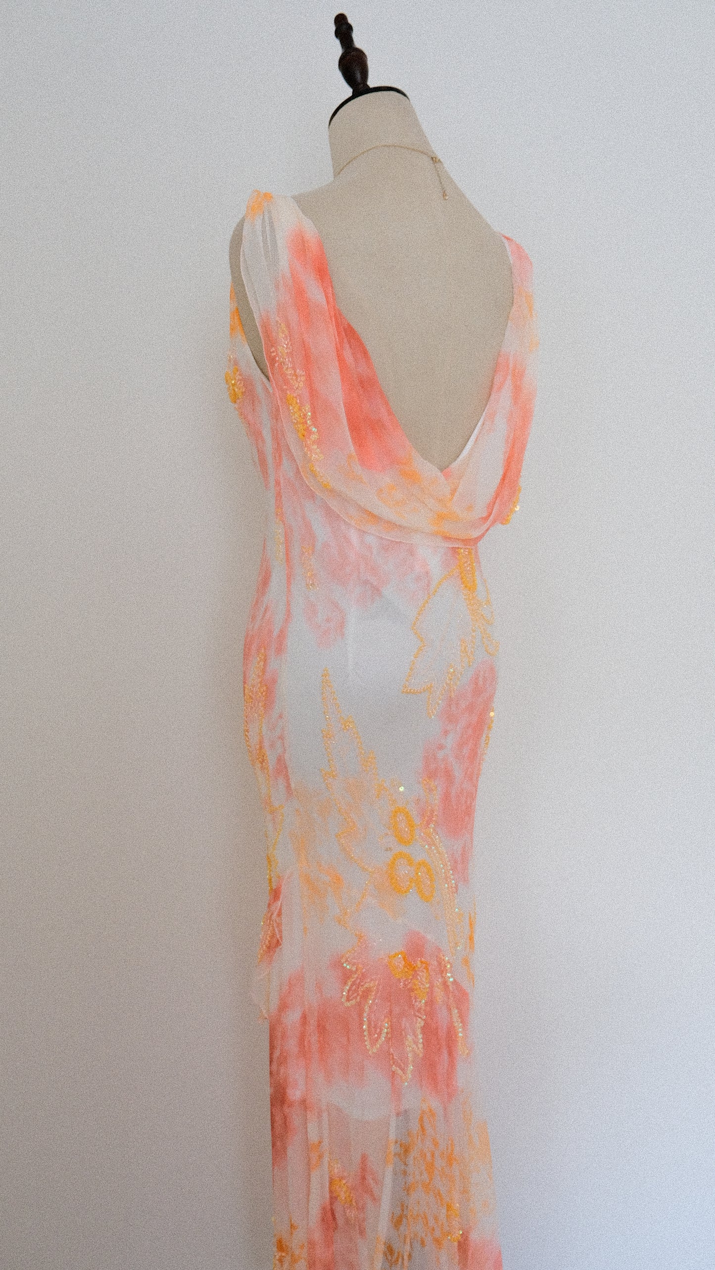 The sunset serenade dress (M, M/L, L)