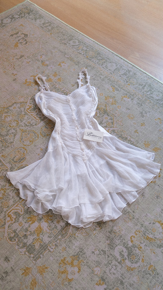 Vintage white flutter babydoll (M)