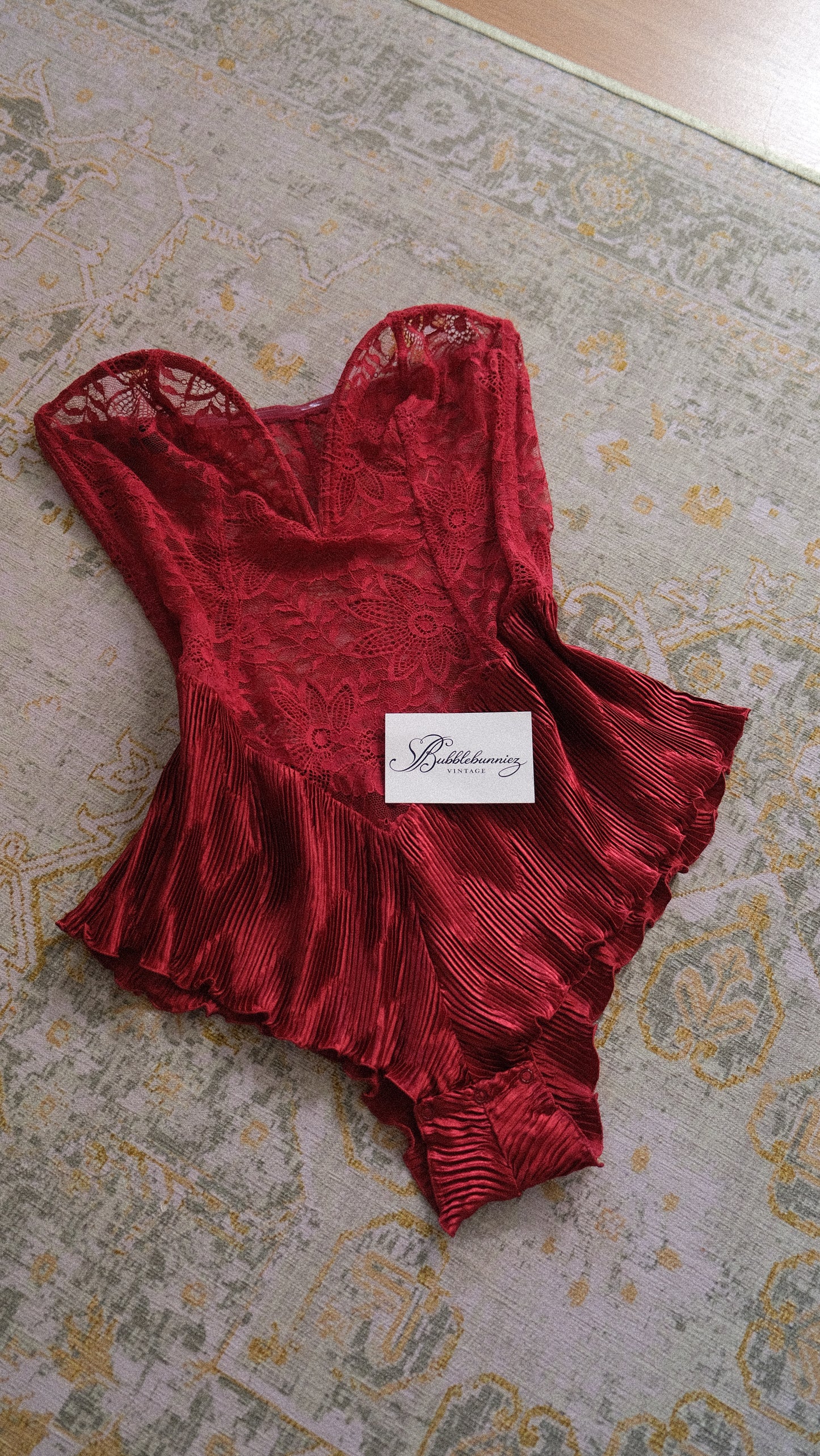Vintage burgundy red teddy (M)