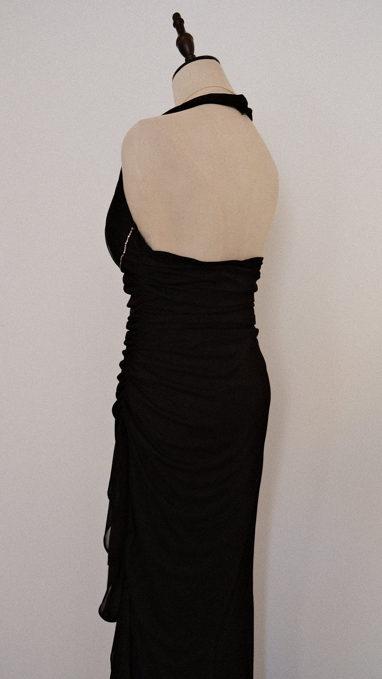 Ruffled romance halter dress (M, M/L, L)