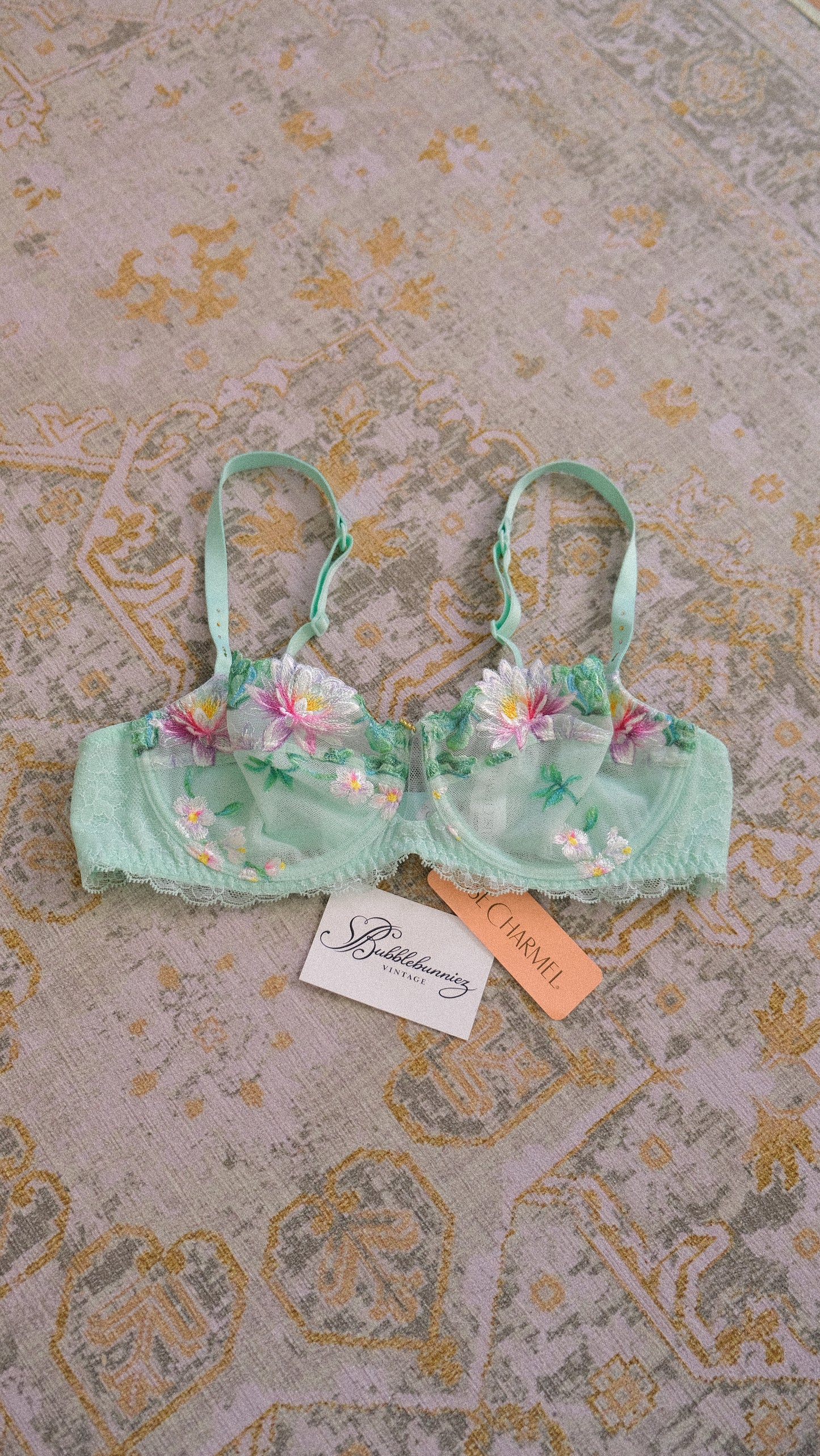 French floral NWT mesh bra (70D/32D)