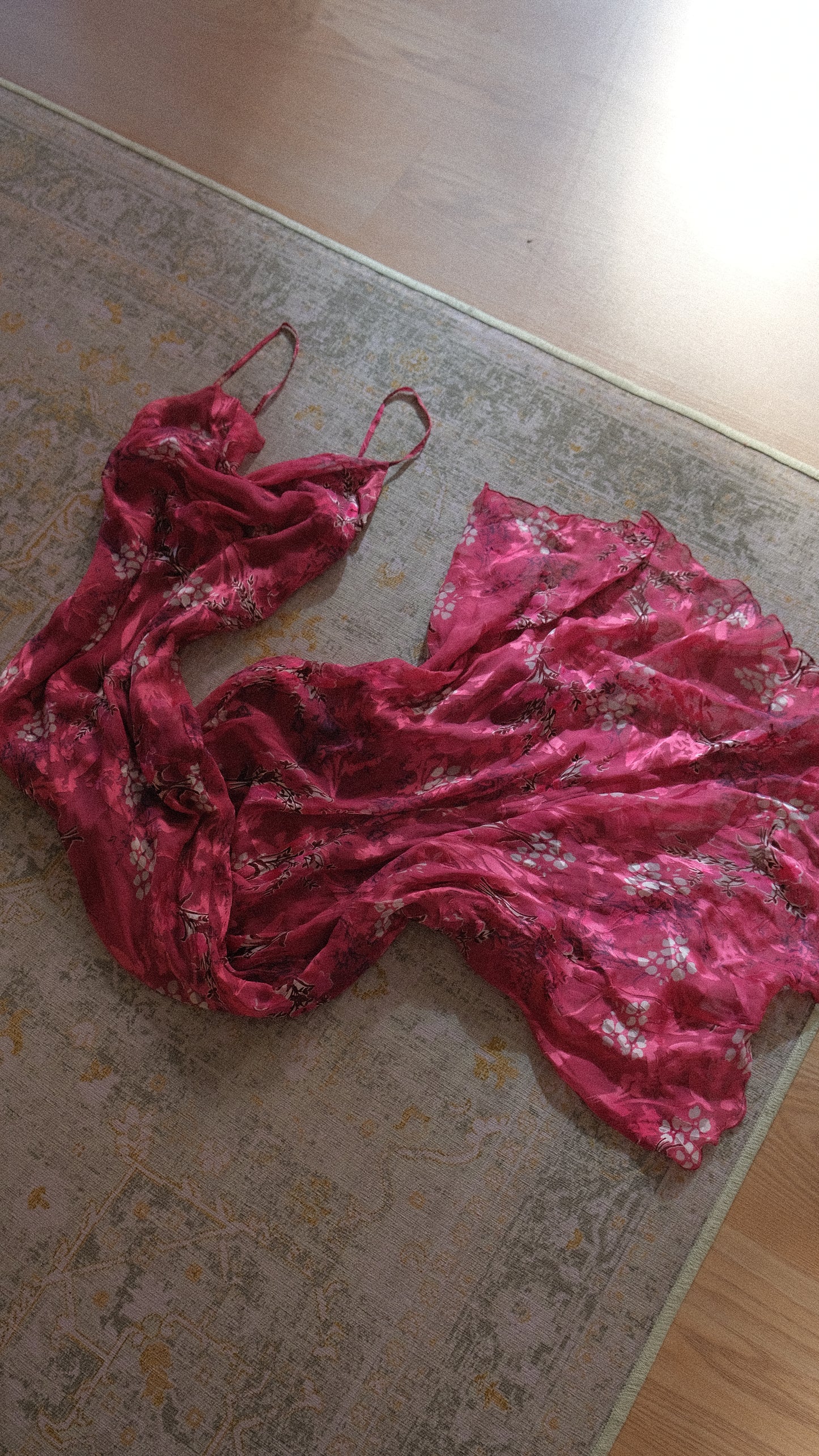 Vintage raspberry pink floral dress (S-M)