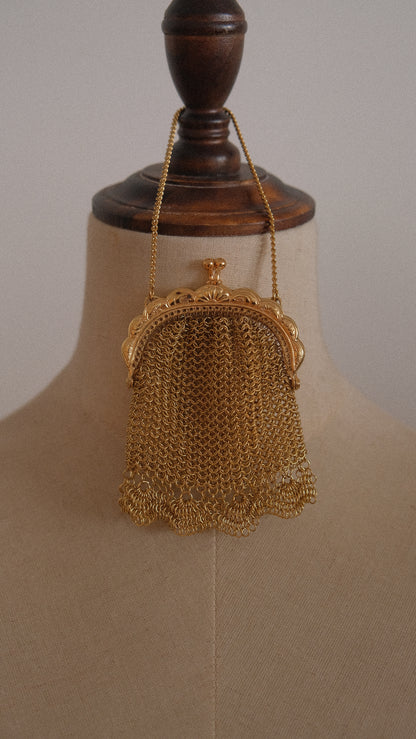 Vintage gold tone chain coin purse