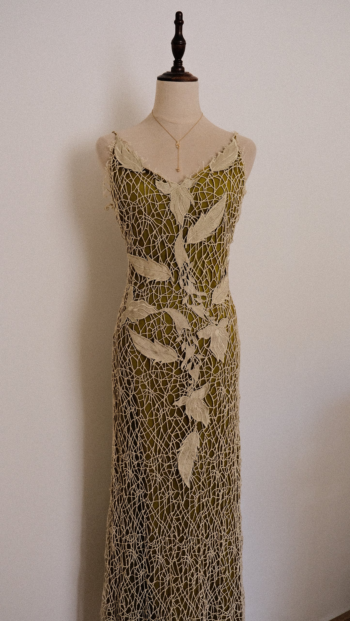 Olive fairytale dress (S/M, M)