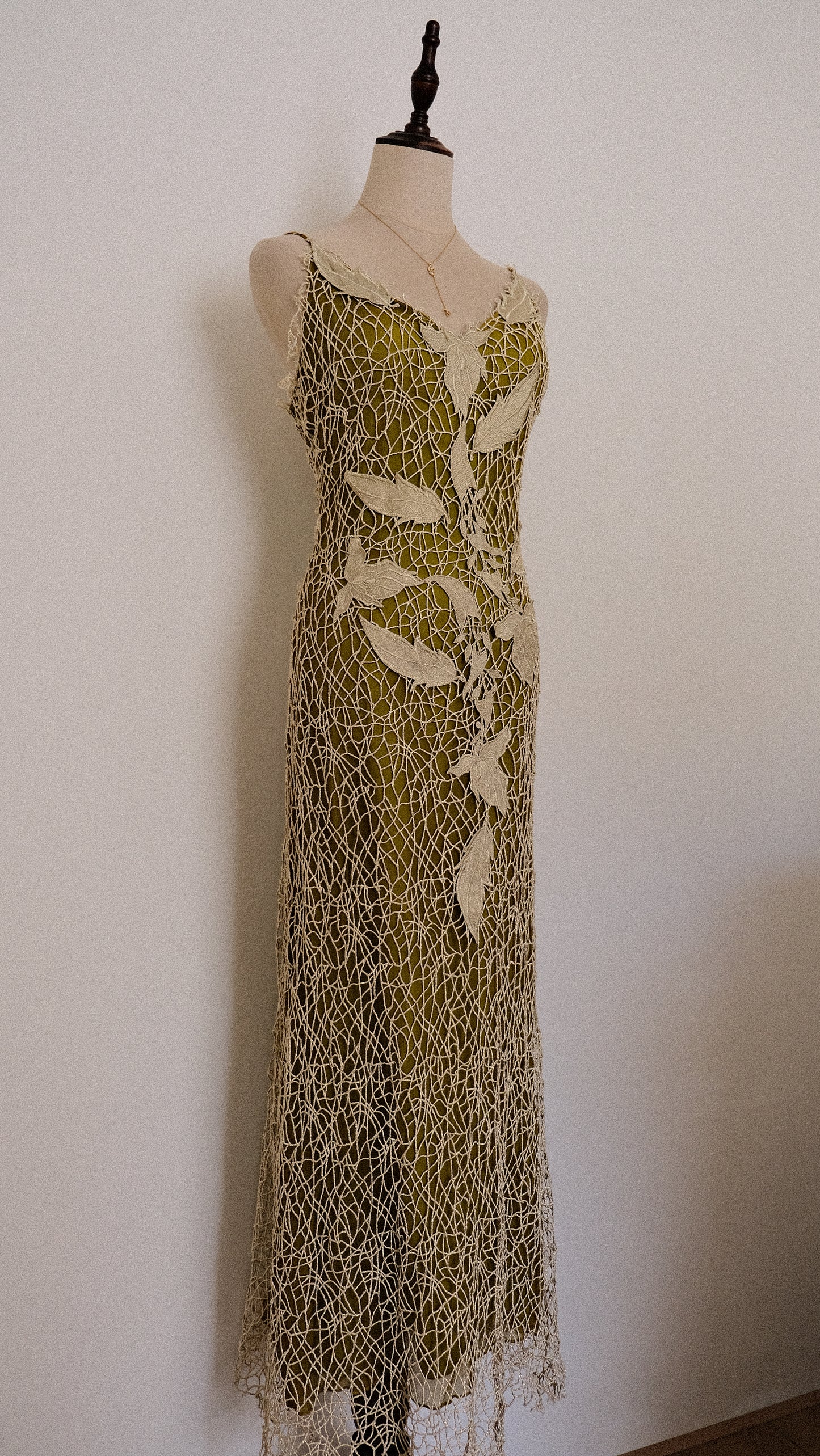 Olive fairytale dress (S/M, M)