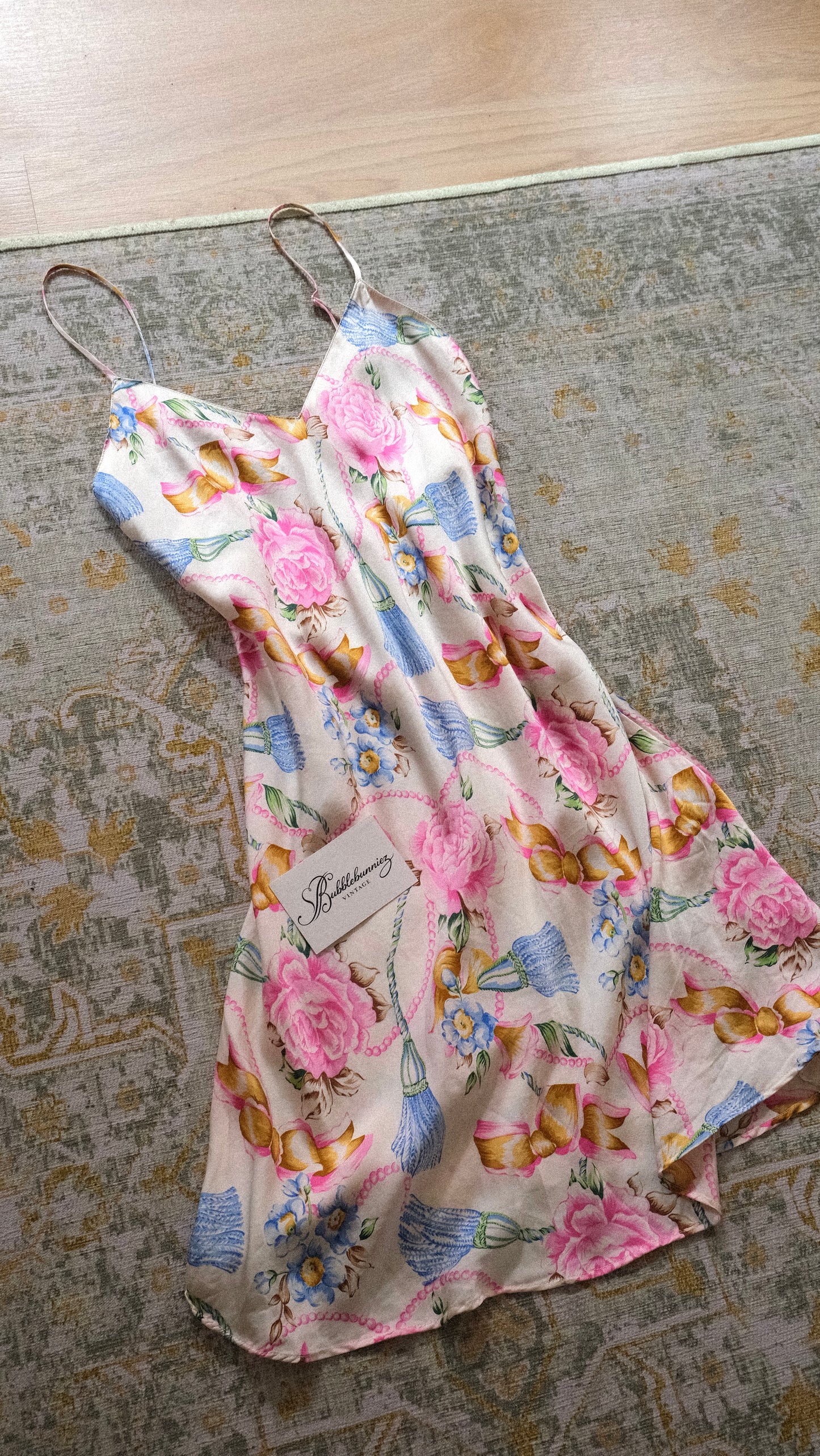 Vintage Victoria’s Secret creme babydoll (M)