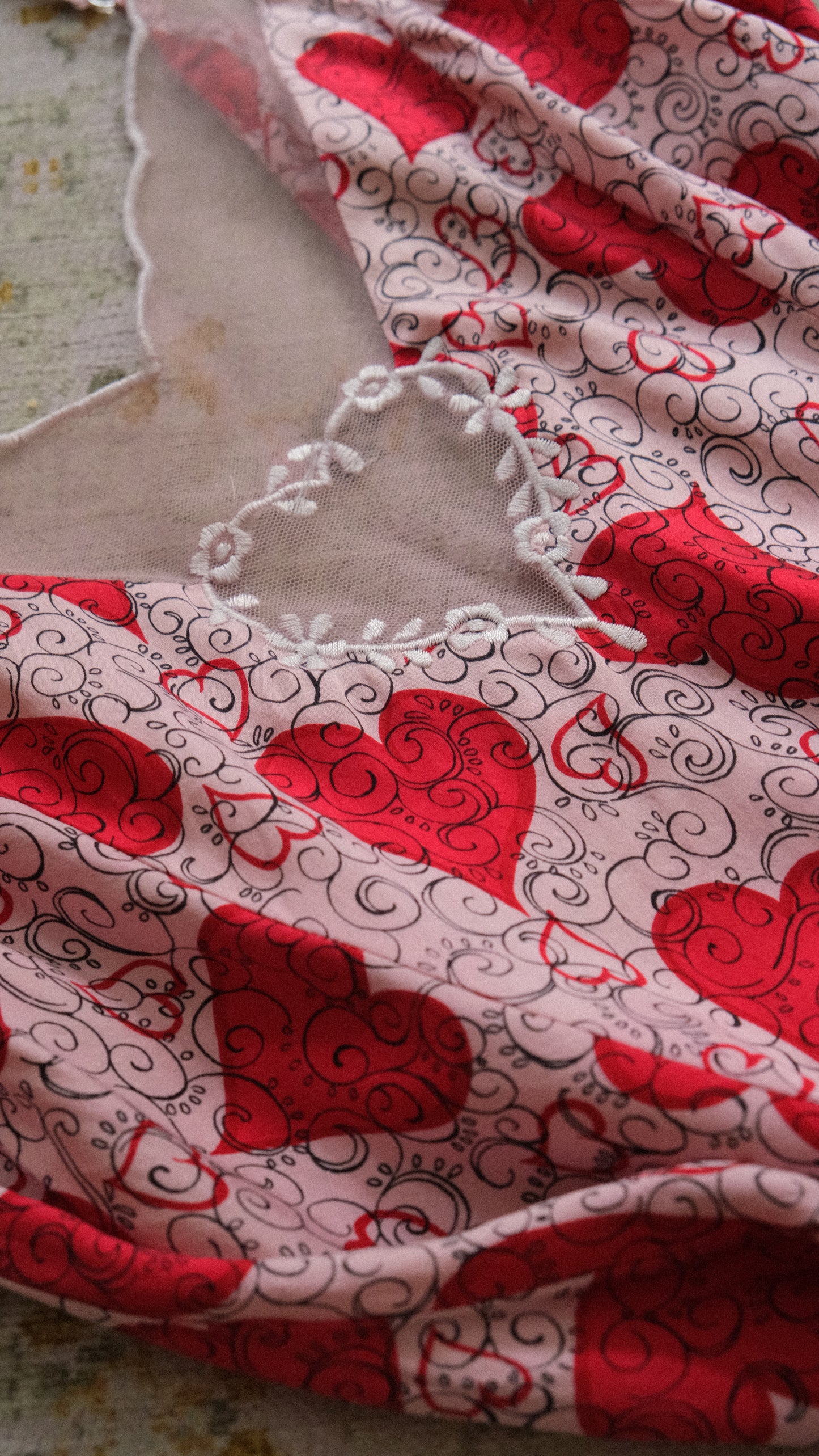 Vintage Victoria’s Secret babydoll with little hearts (M)