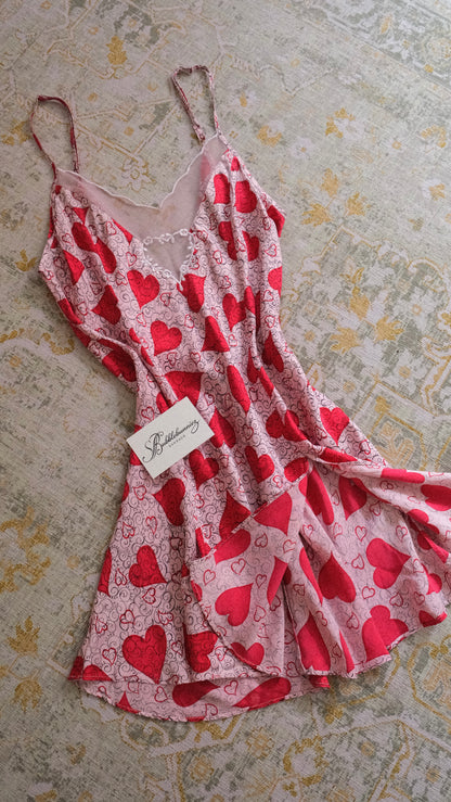 Vintage Victoria’s Secret babydoll with little hearts (M)