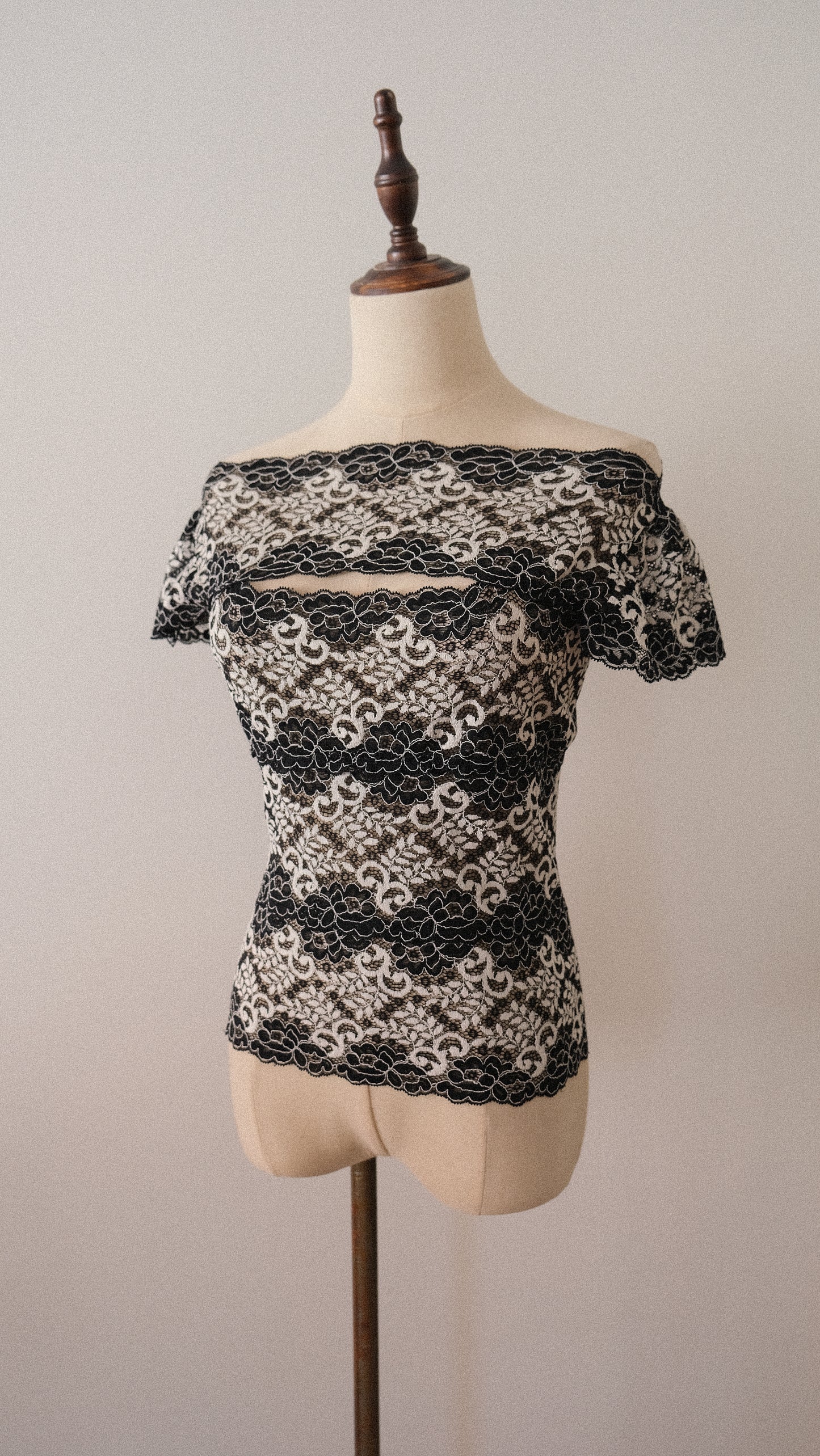 Chantal Thomass lace top with cutout (S-M)