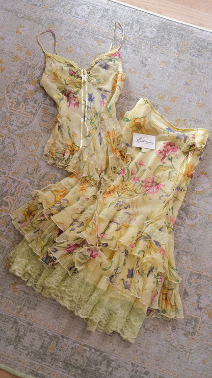 Butteryellow floral 2 piece set (M-L)
