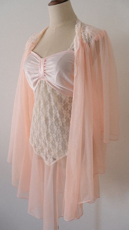 Vintage Sonia soft pink 2 piece nightwear (M-XL)
