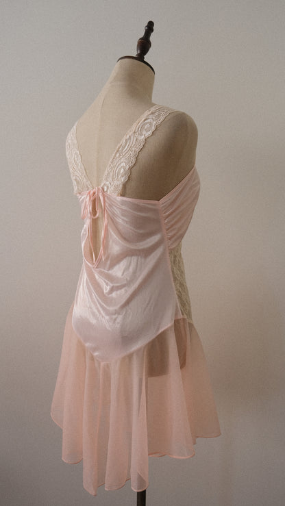 Vintage Sonia soft pink 2 piece nightwear (M-XL)