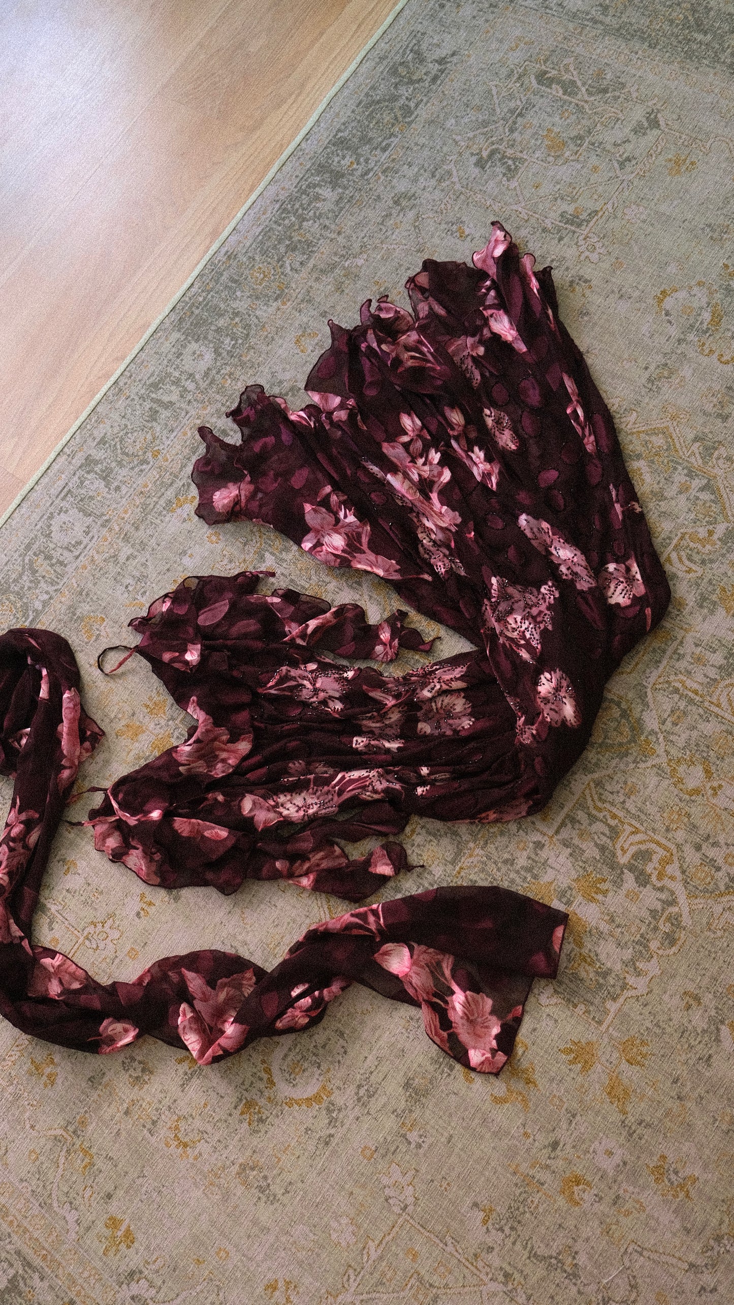 Vintage deep purple floral flutter dress (S-M)