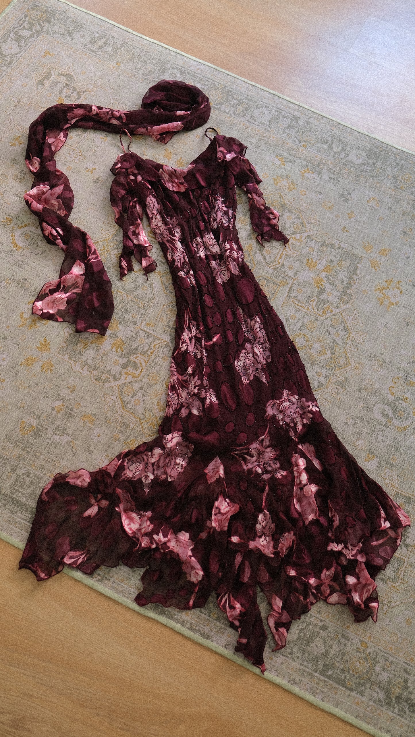 Vintage deep purple floral flutter dress (S-M)