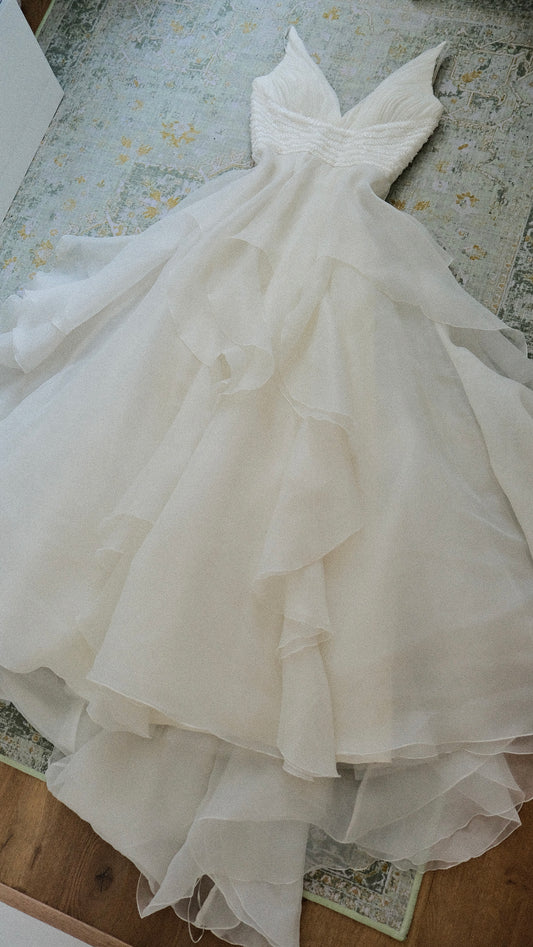 Tullip dream wedding gown (M)