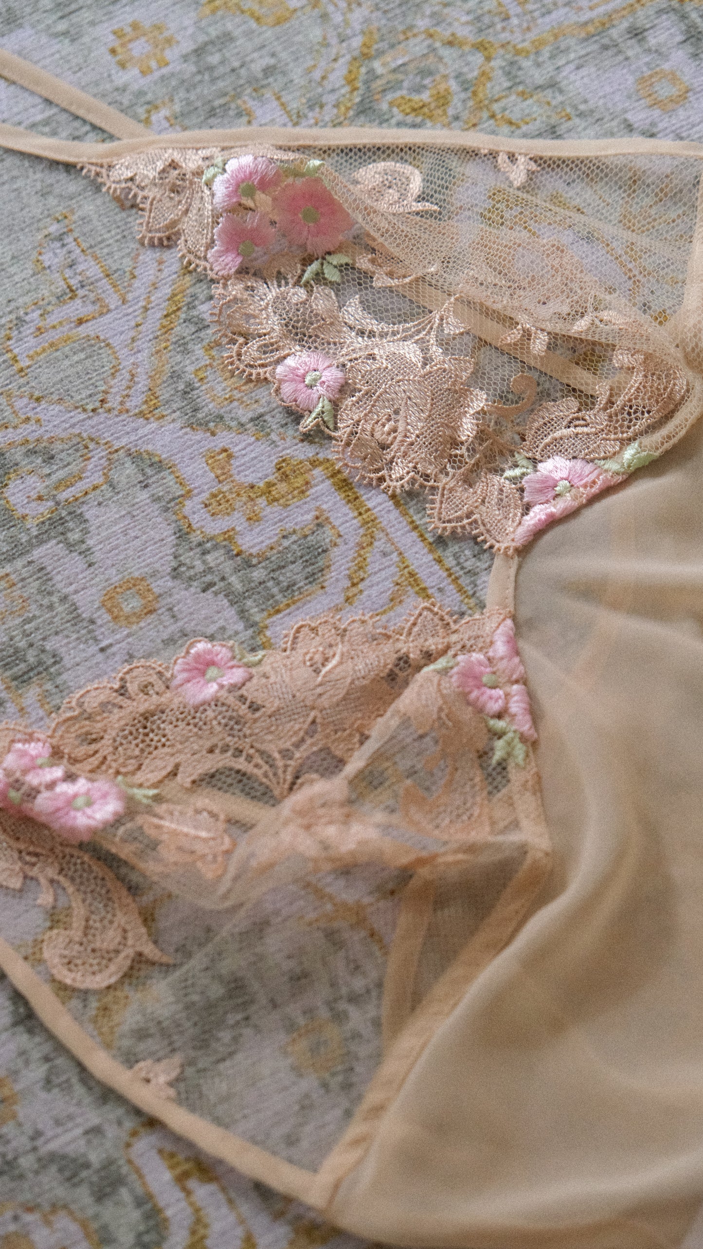 Vintage Italian sheer nude ballerina babydoll (M)