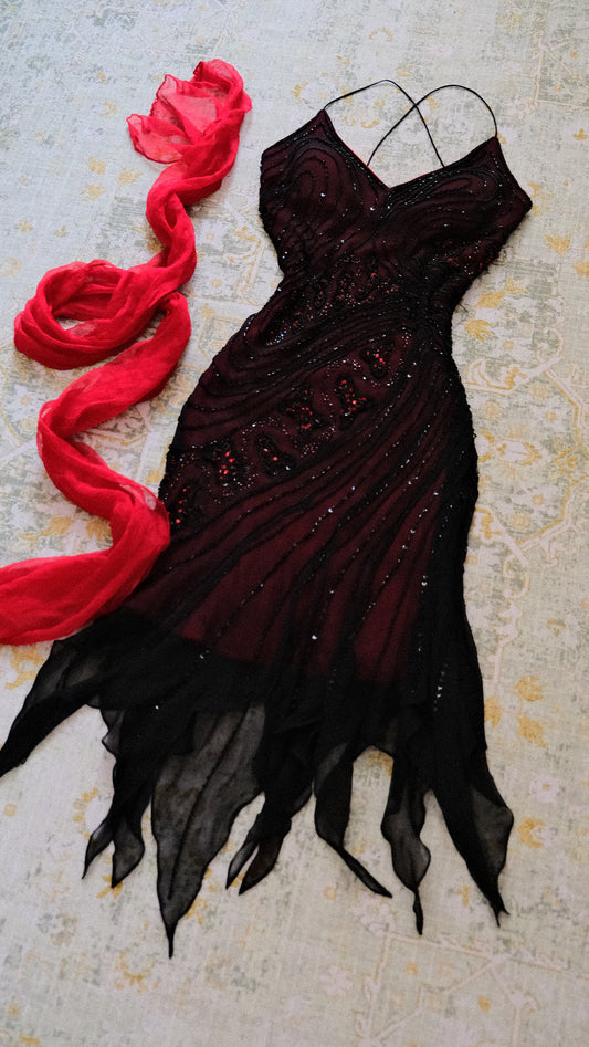 Crimson Rose dress (S/M, M)