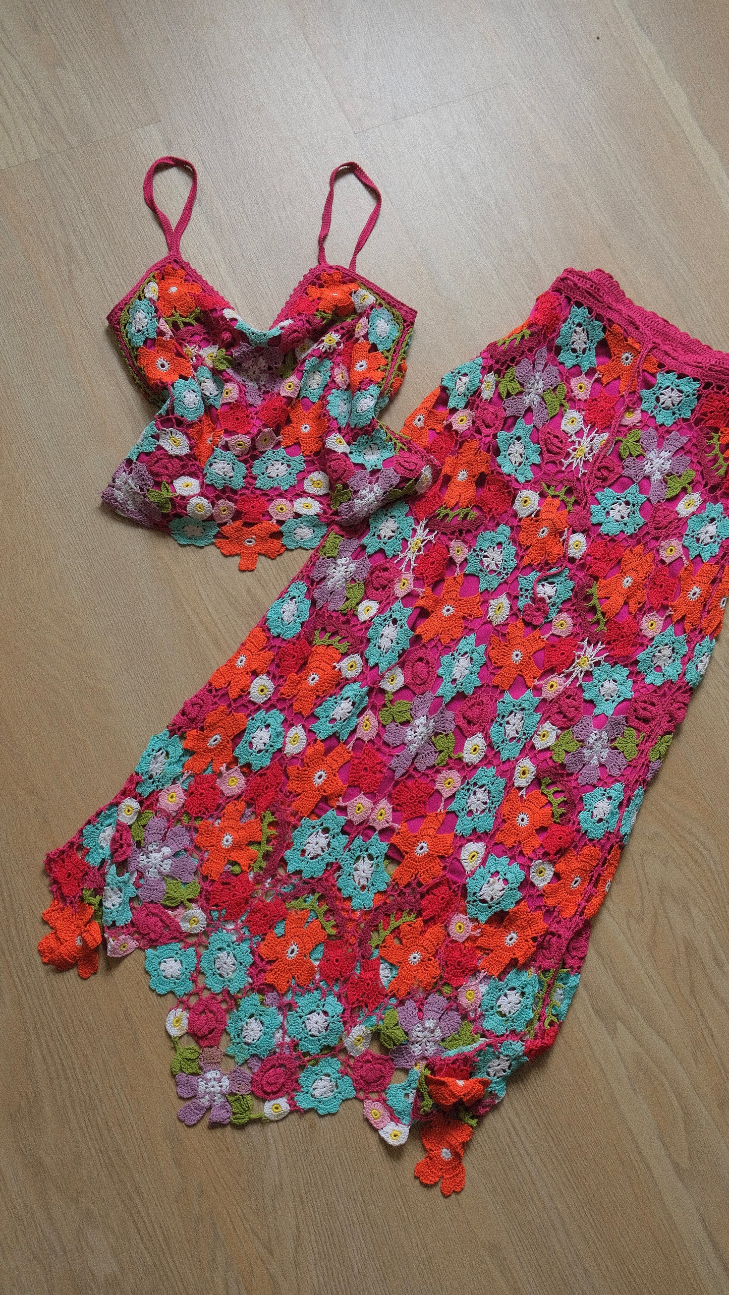 Rare vintage Karen Millen floral 2 piece set (S-M)