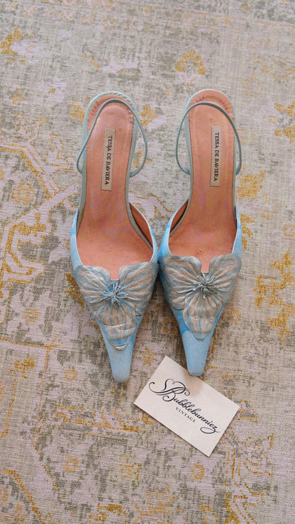 Vintage baby blue floral kitten heels (37)