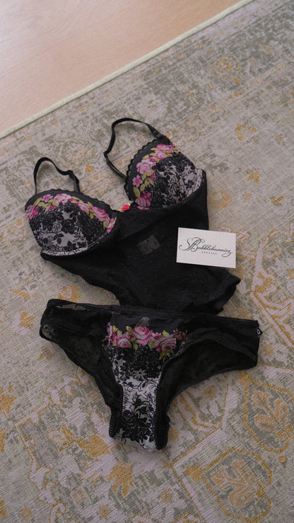 Vintage Morgan lingerie 2 piece (32B/70B)