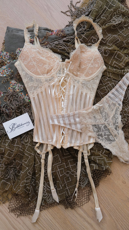Vintage ivory Chantal Thomass 2 piece lingerie set (34B/75B)