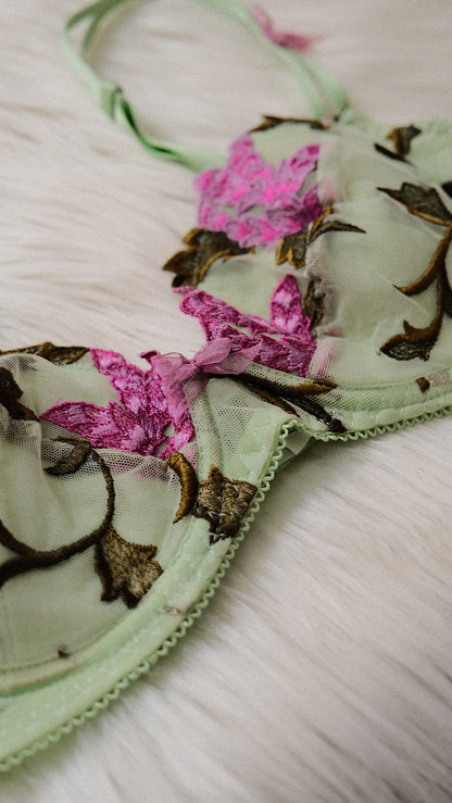Vintage Mint green Floral bra (80B/36B)