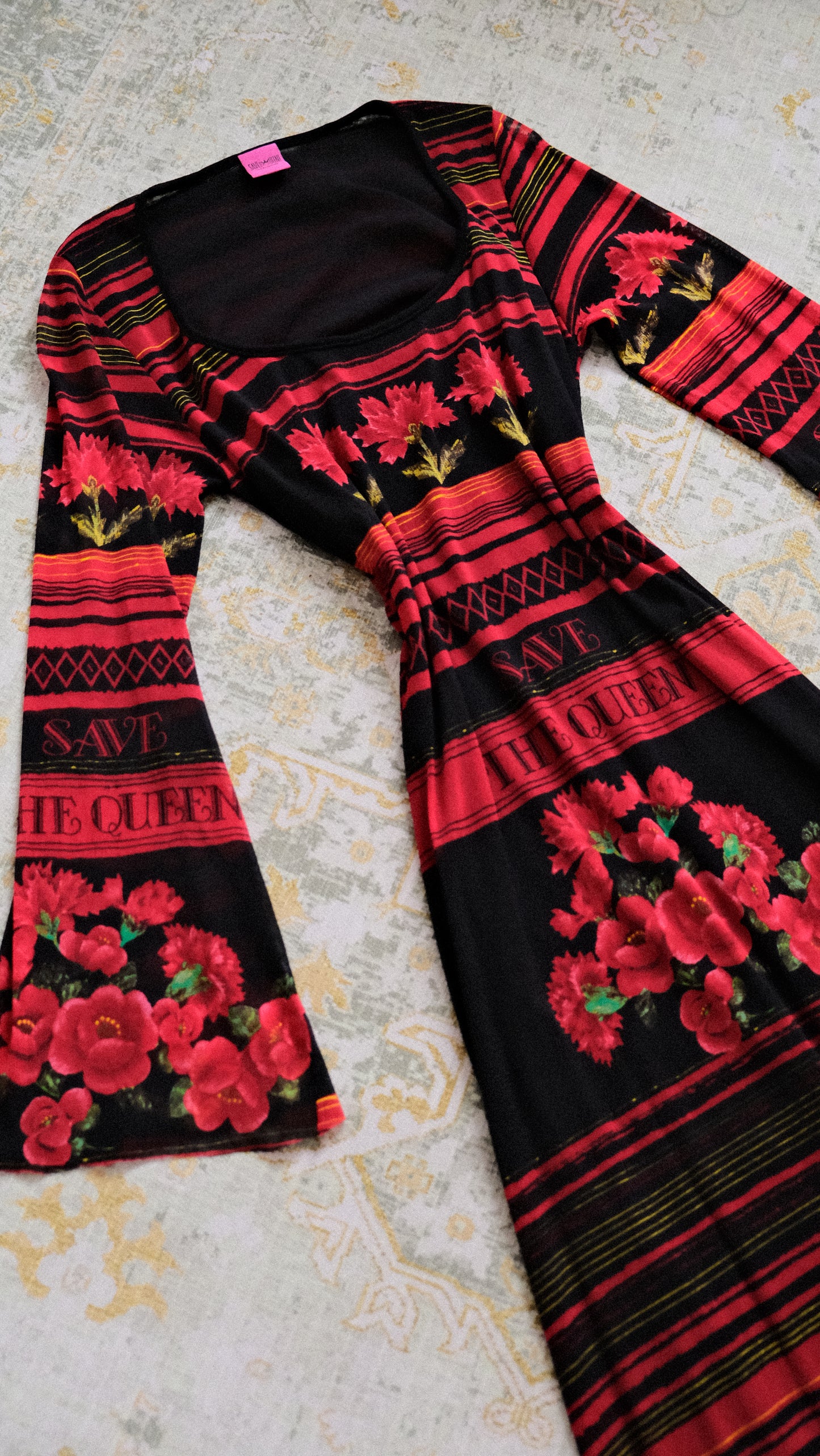 *Save the Queen!* Rose dress (M-L)