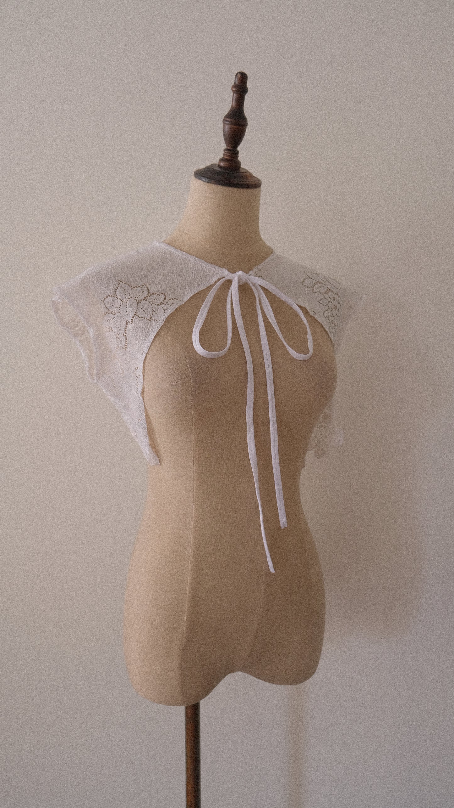 Bridal white lace bolero (XS-M)