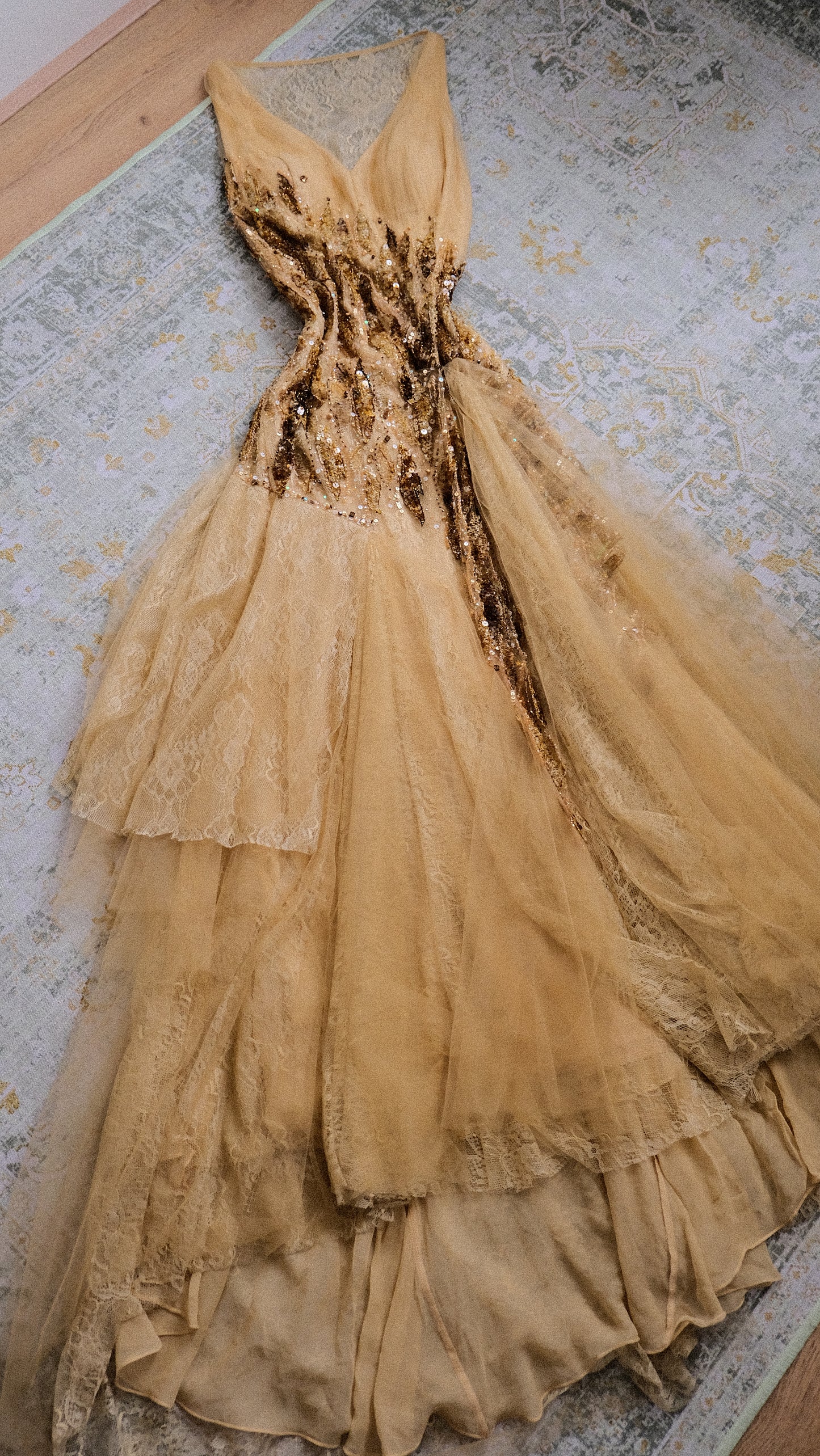 Spanish Dust of Gold evening gown (M)