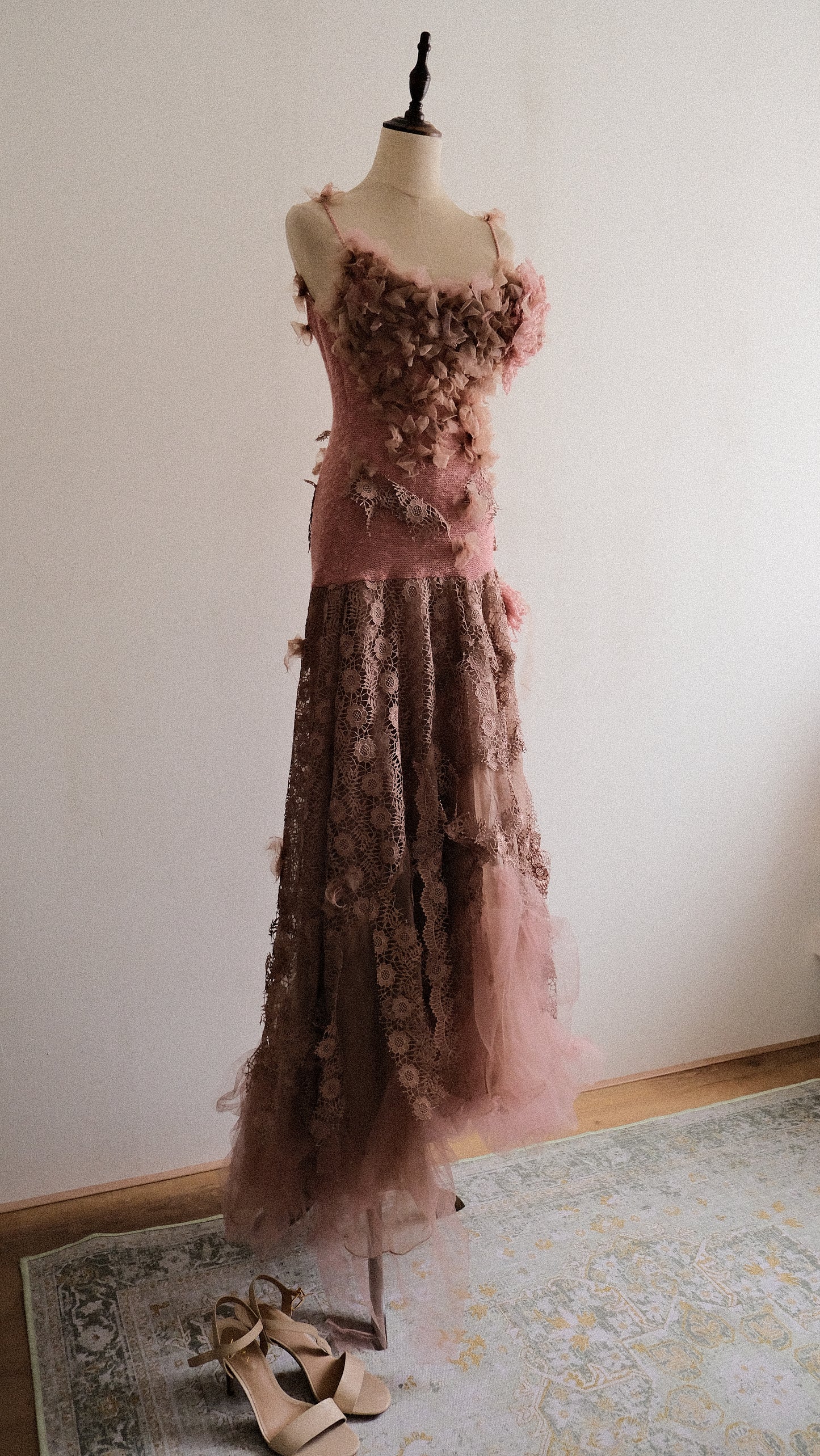 Blush Petal dress (M-L)